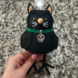 Black Cat Target Bird